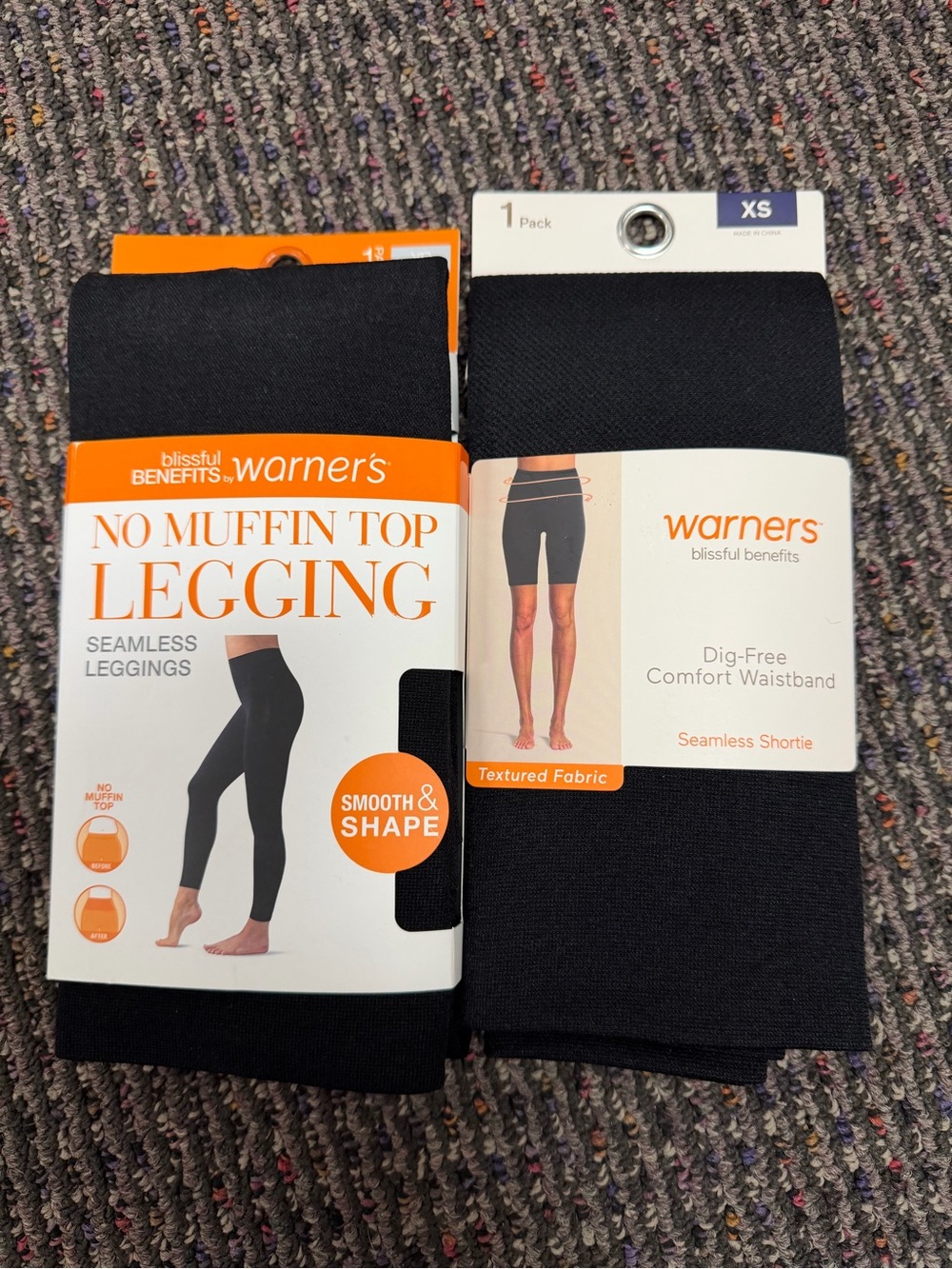 Warner's Black Seamless Legging & Shortie Set
Black Size XS